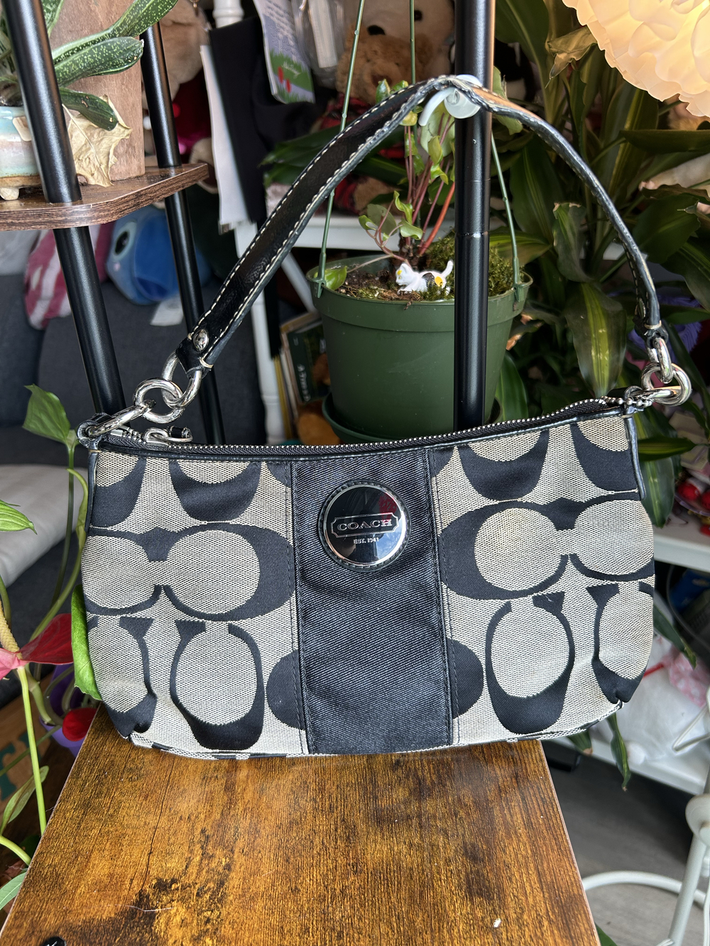 Vintage coach round logo medallion shoulder bag black tan signature jacquard & l - Picture 3 of 8
